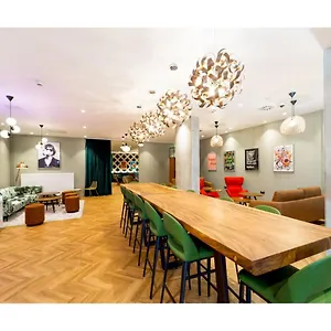  Apartment Student Student Id Required United Kingdom